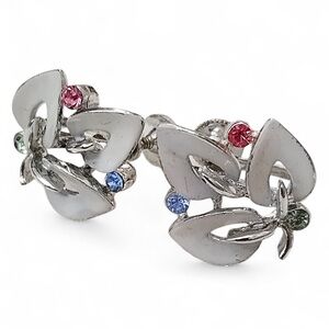 VTG Lisner White Enamel Leaf Design Spring Color Rhinestone Screw-back Earrings